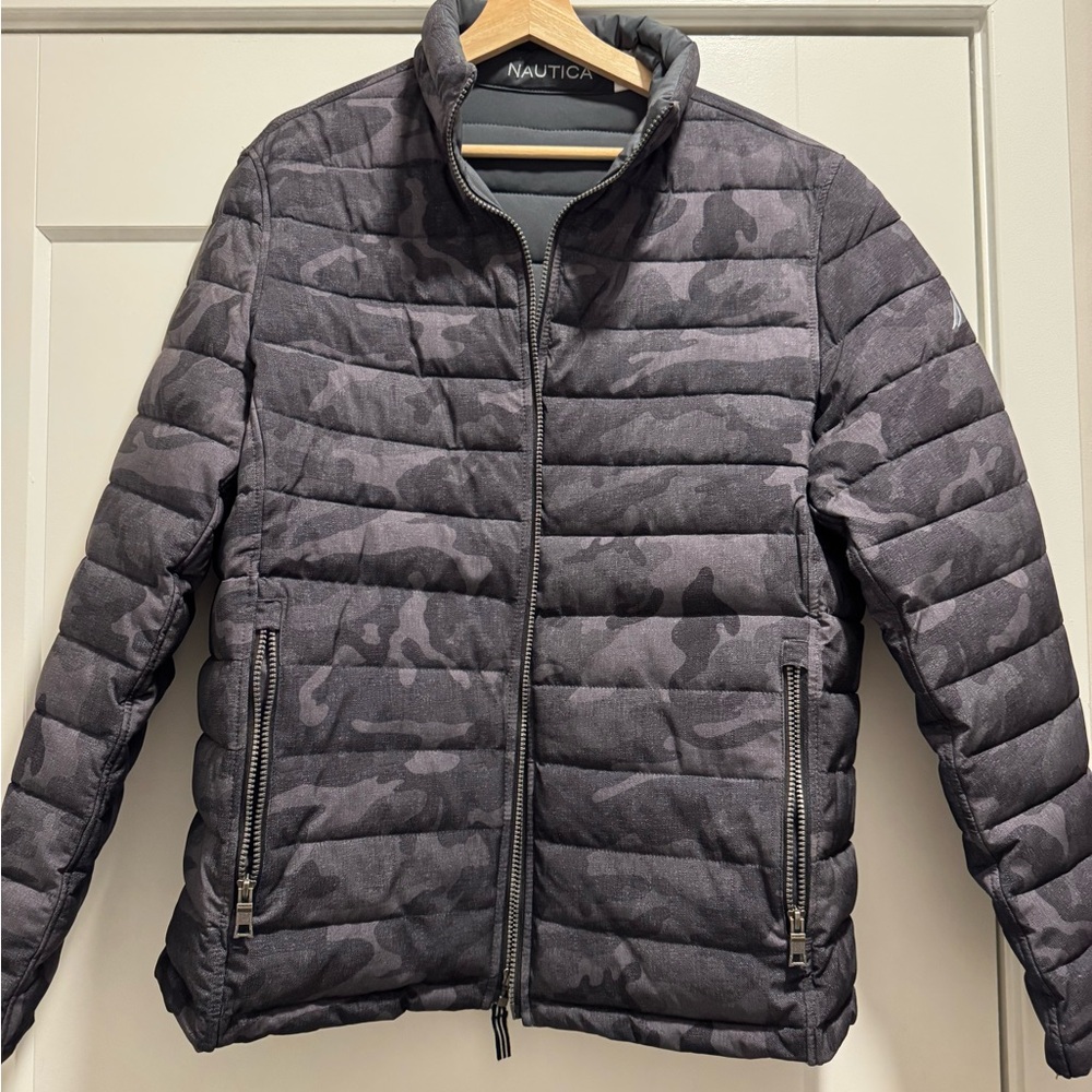 Nautica Men's Reversible Gray Camo Puffer Jacket
